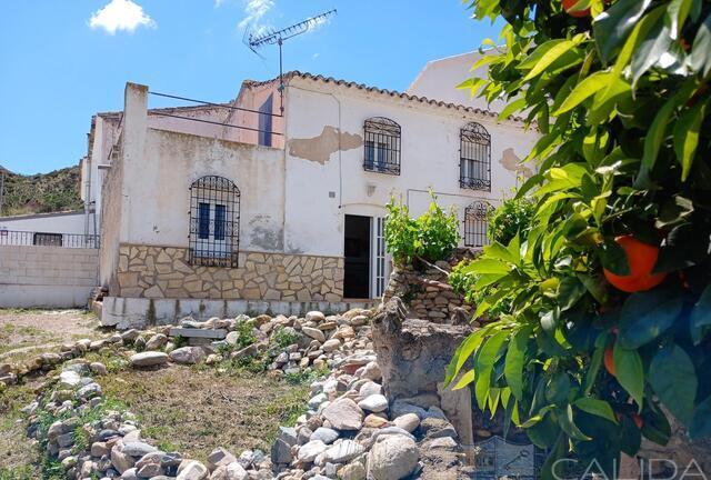 Country house in Arboleas, Almeria