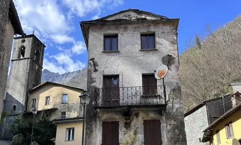Villa in Vergemoli, Lucca