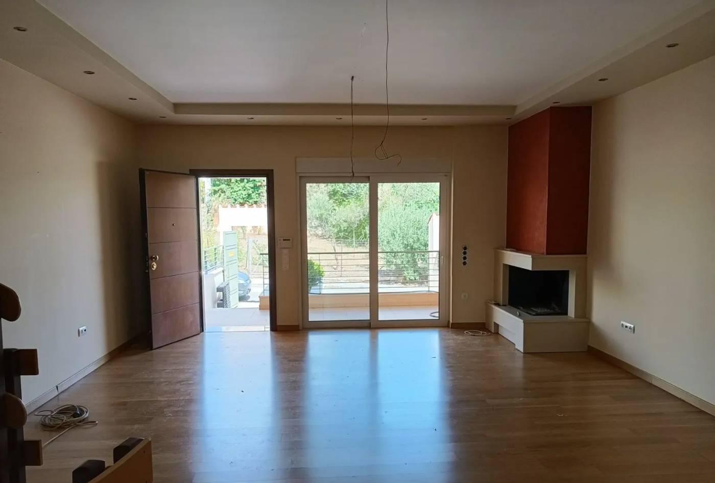 Maisonette Γέρακας, Gargittos, Gerakas