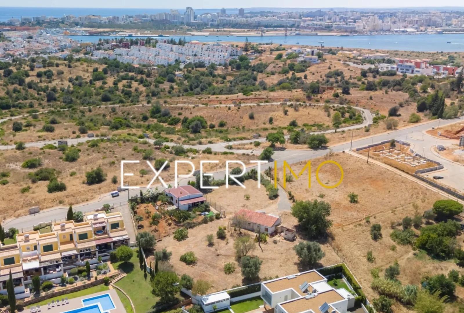 Land in Estombar, Faro