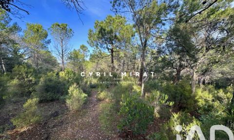Land in Six-Fours-les-Plages, Var