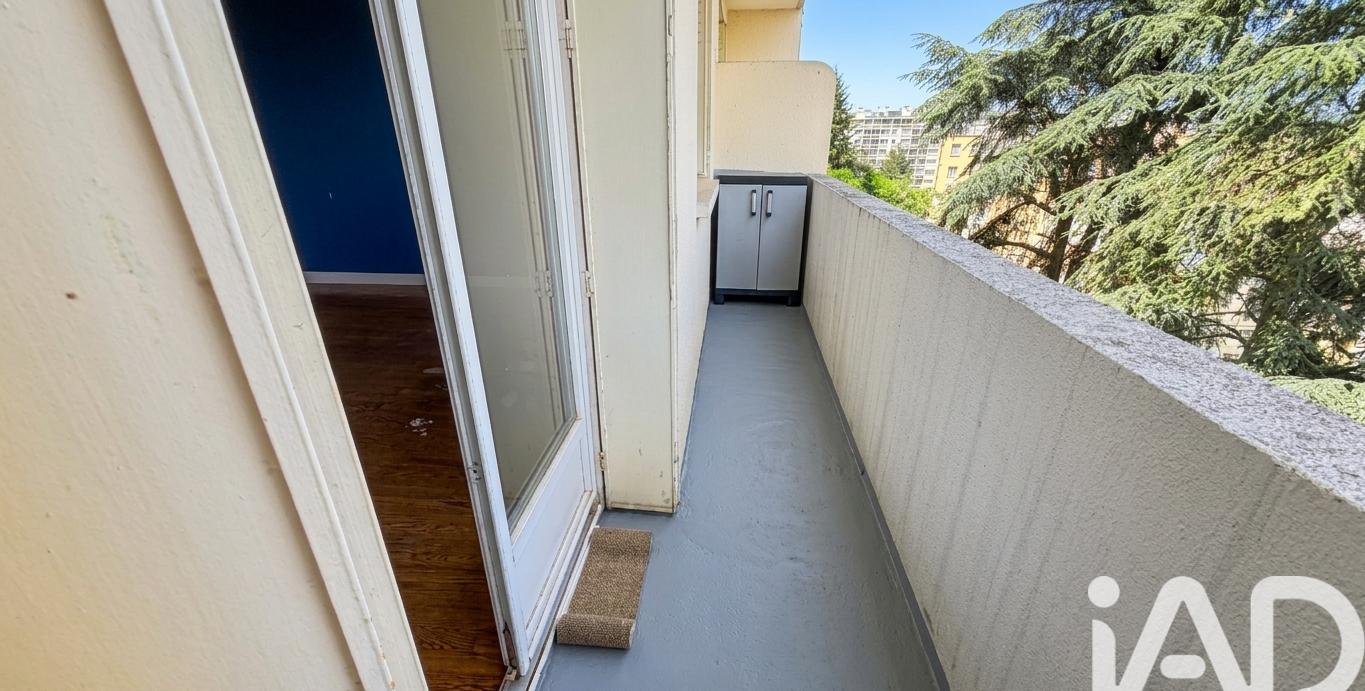 Apartment in Saint-Etienne, Loire